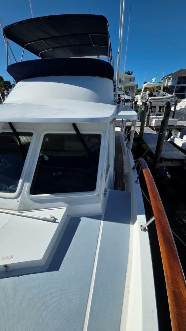 1987 Defever 48 Tri Cabin — photo 16
