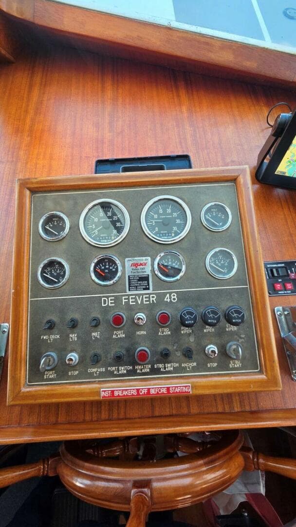 1987 Defever 48 Tri Cabin — photo 36