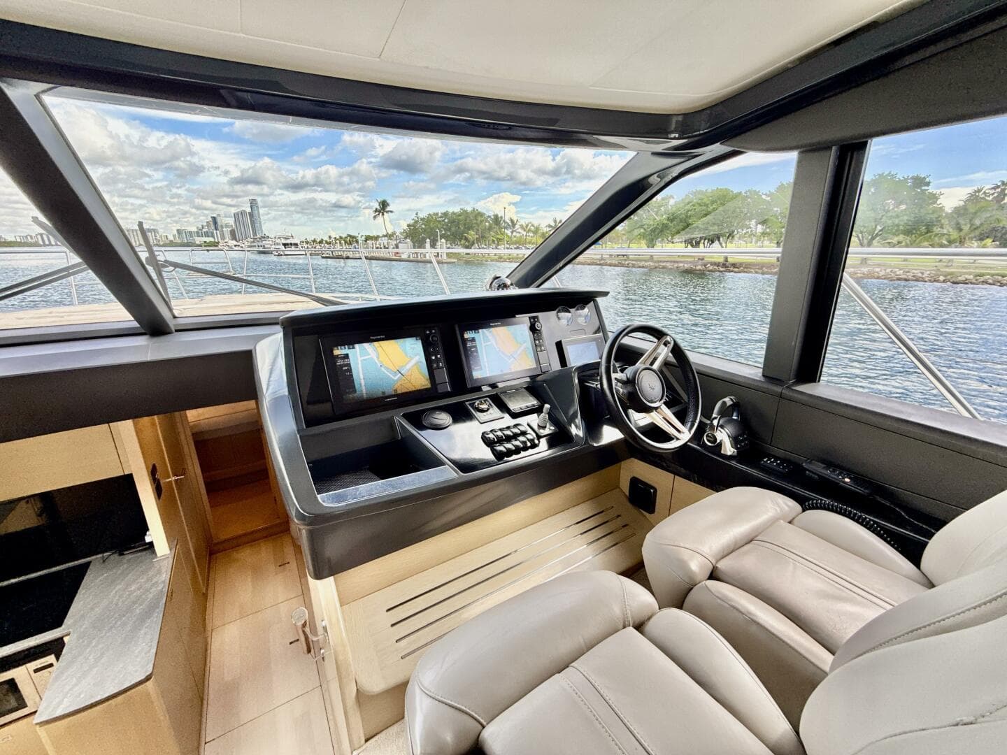 2017 Princess V58 — photo 57