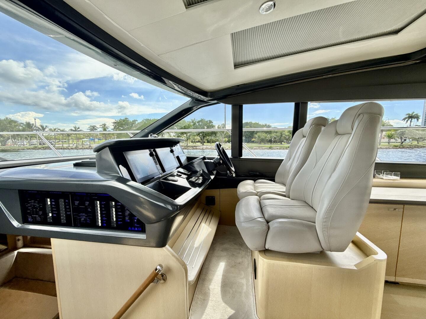 2017 Princess V58 — photo 58