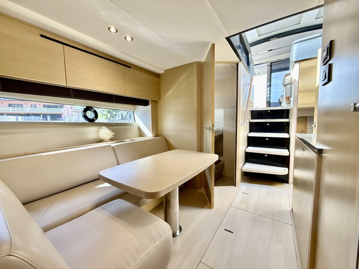 2017 Princess V58 — photo 19