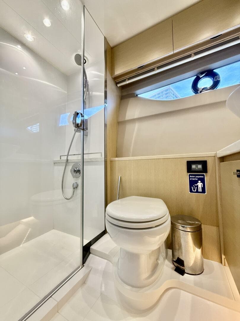 2017 Princess V58 — photo 30