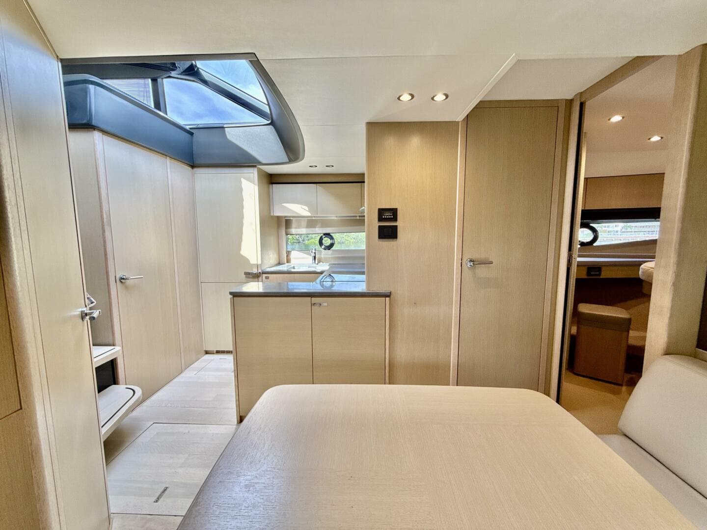 2017 Princess V58 — photo 20