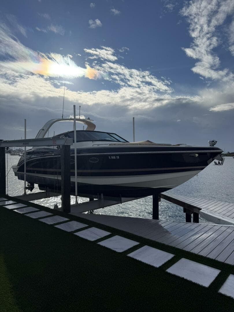 2016 Formula 330 Crossover Bowrider — photo 3