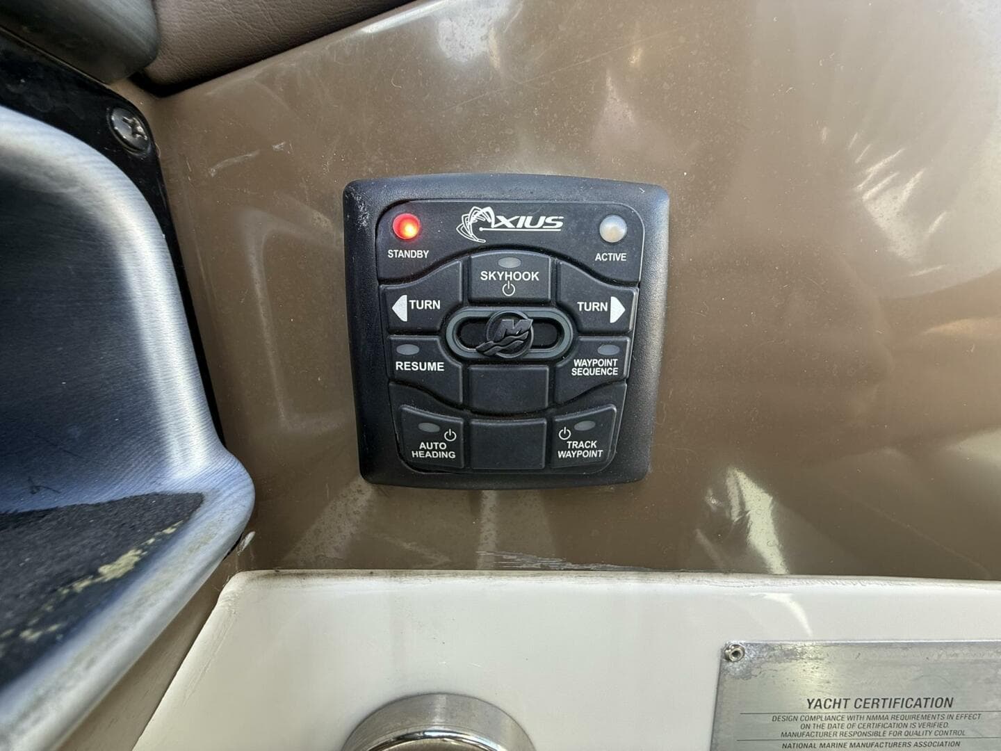 2016 Formula 330 Crossover Bowrider — photo 30