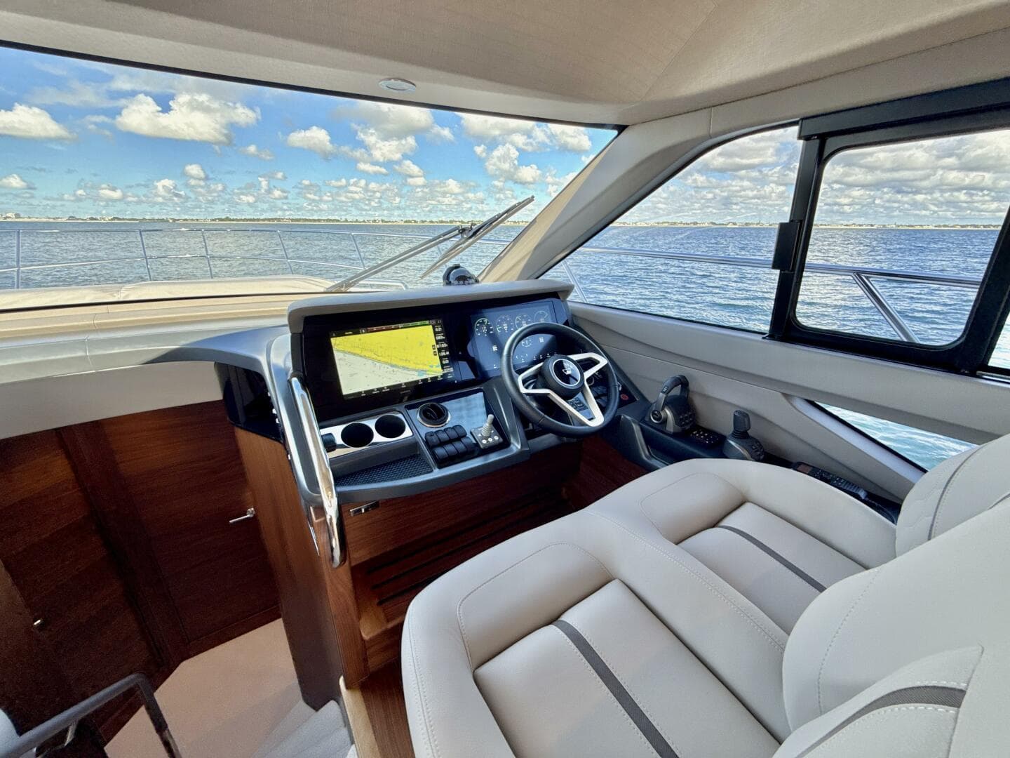 2026 Princess F50 — photo 20