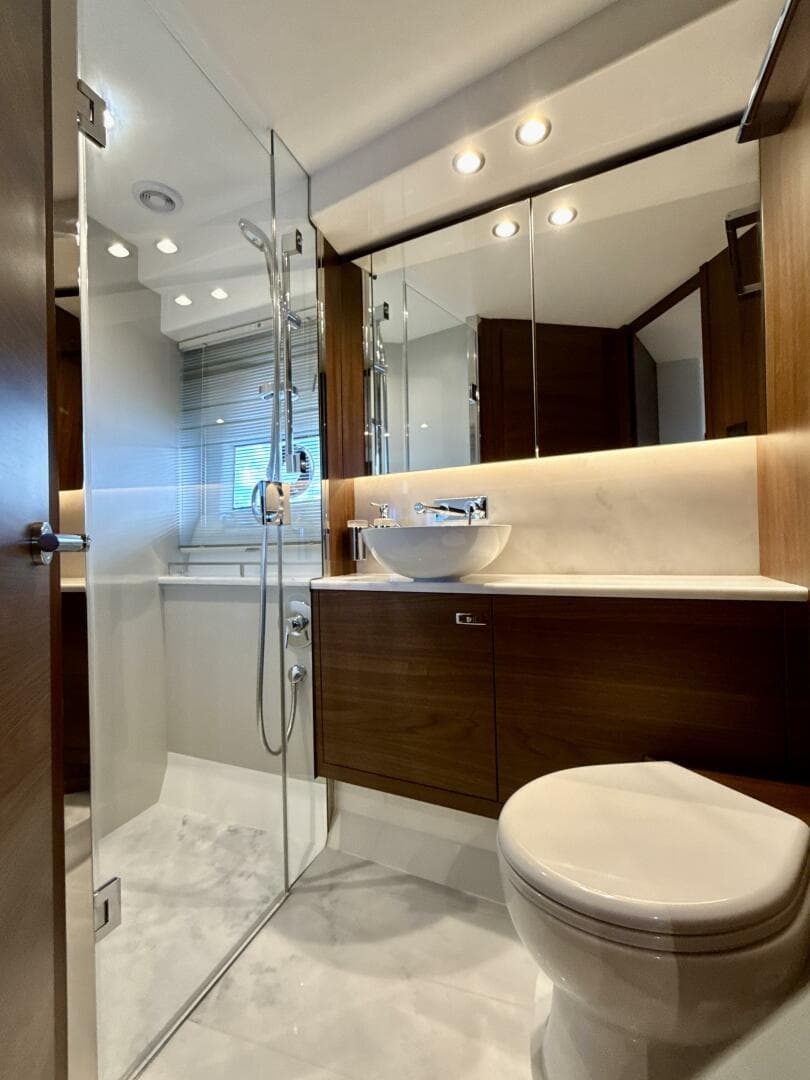 2026 Princess F50 — photo 34