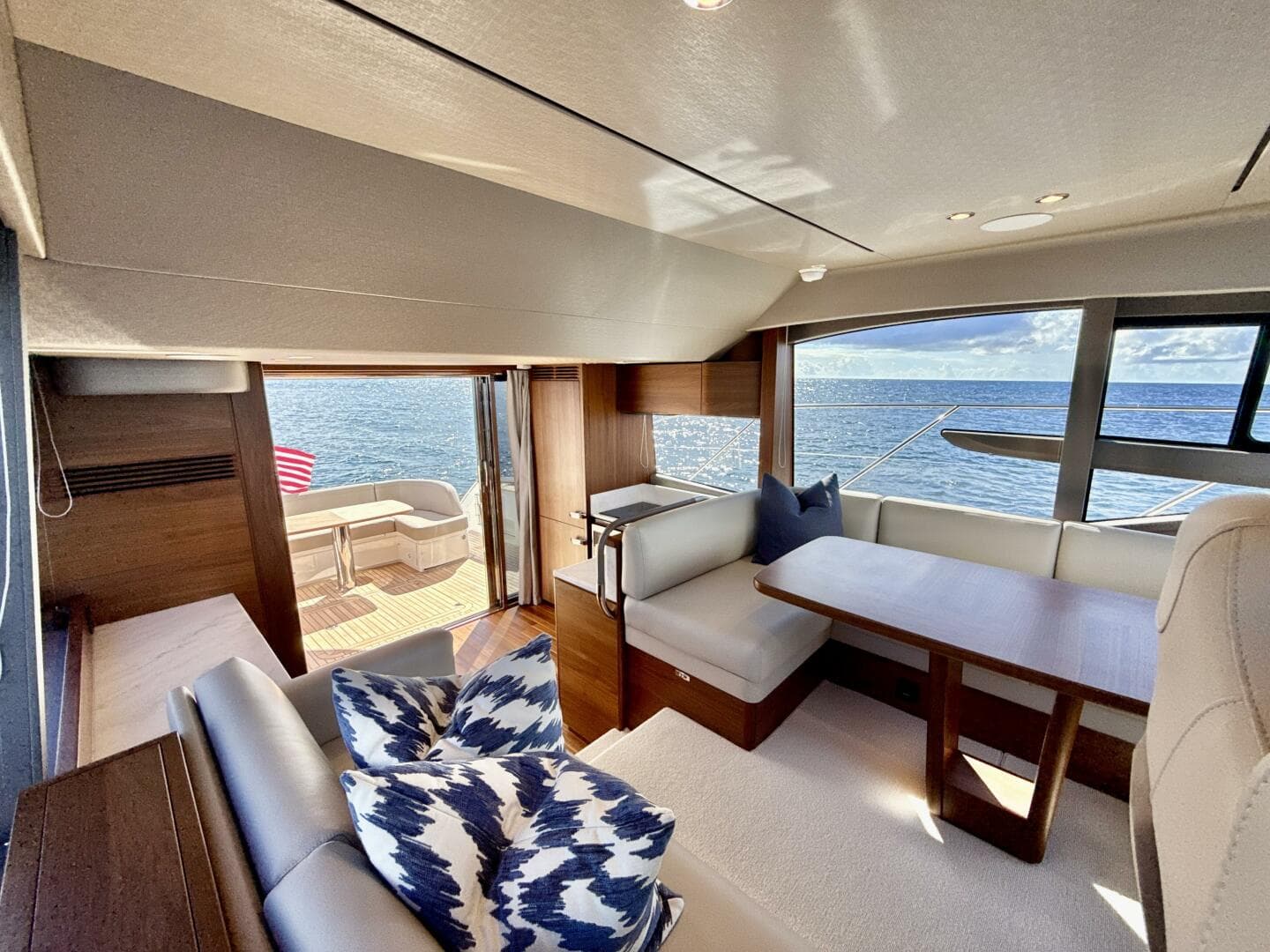 2026 Princess F50 — photo 15