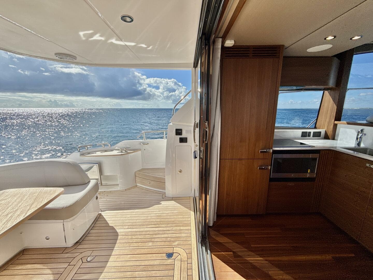 2026 Princess F50 — photo 22