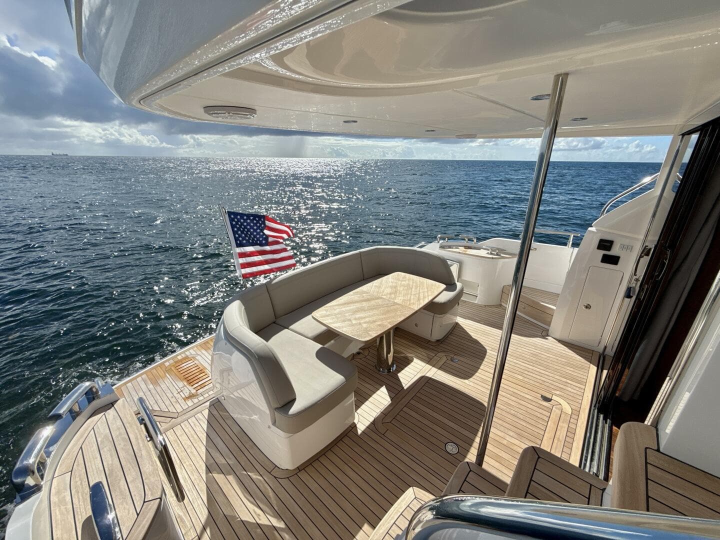 2026 Princess F50 — photo 38