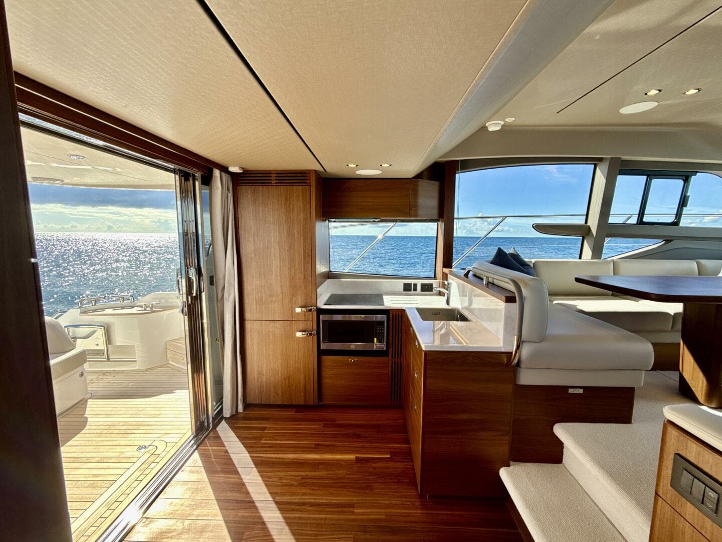 2026 Princess F50 — photo 10