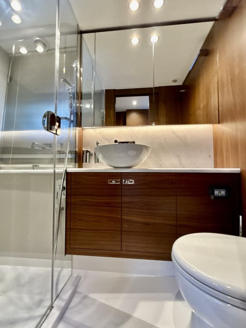 2026 Princess F50 — photo 33