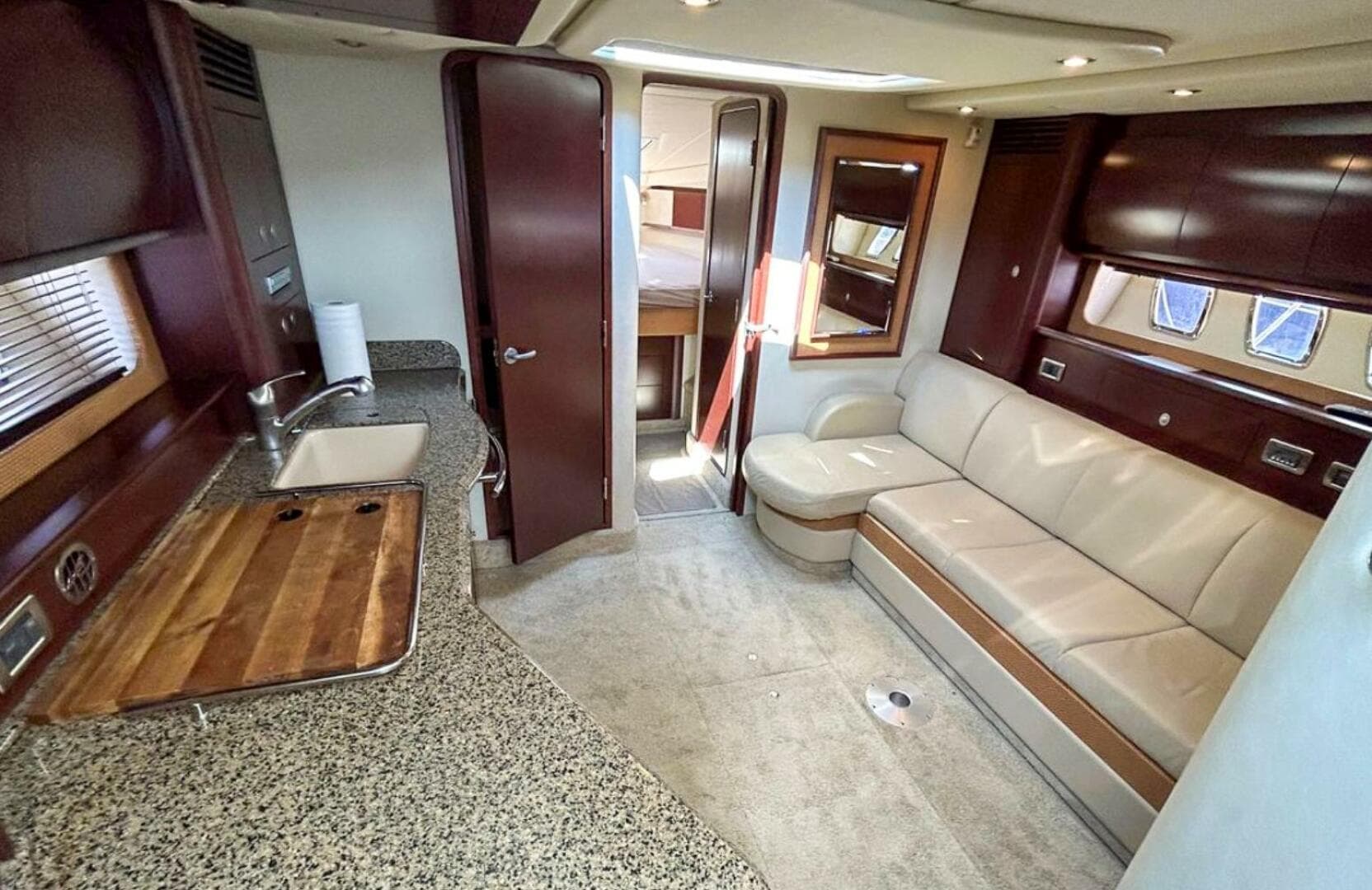 2007 Sea Ray 400 Sundancer — photo 26