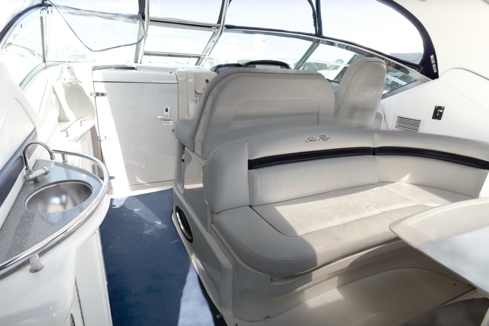 2007 Sea Ray 400 Sundancer — photo 19