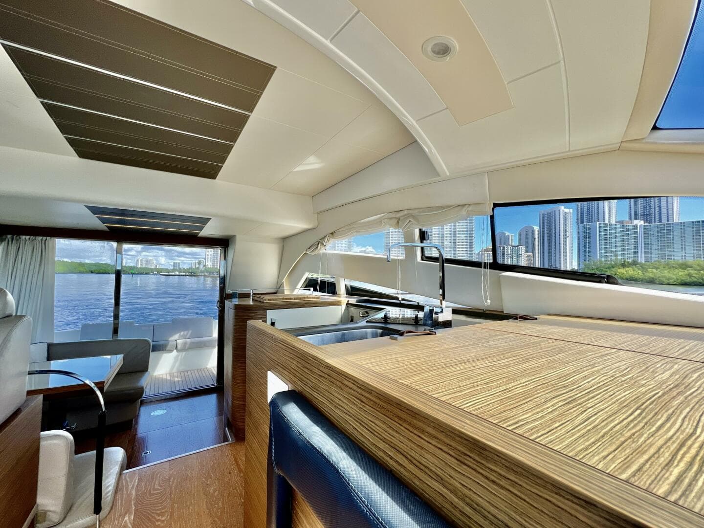 2014 Rodman Muse 44 — photo 13