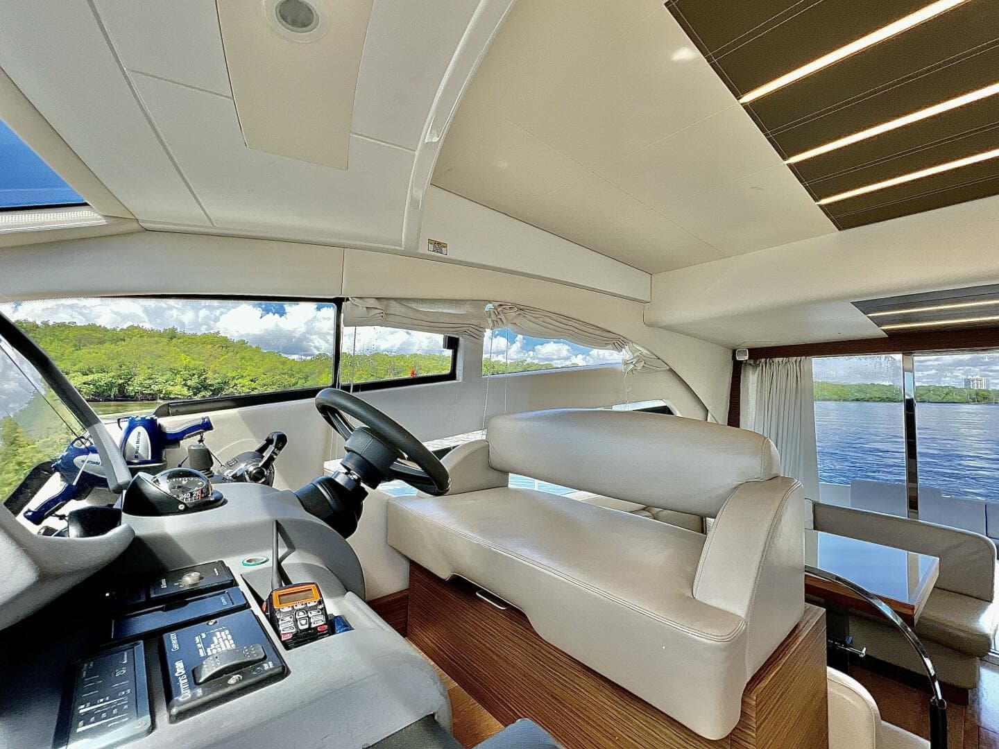 2014 Rodman Muse 44 — photo 12