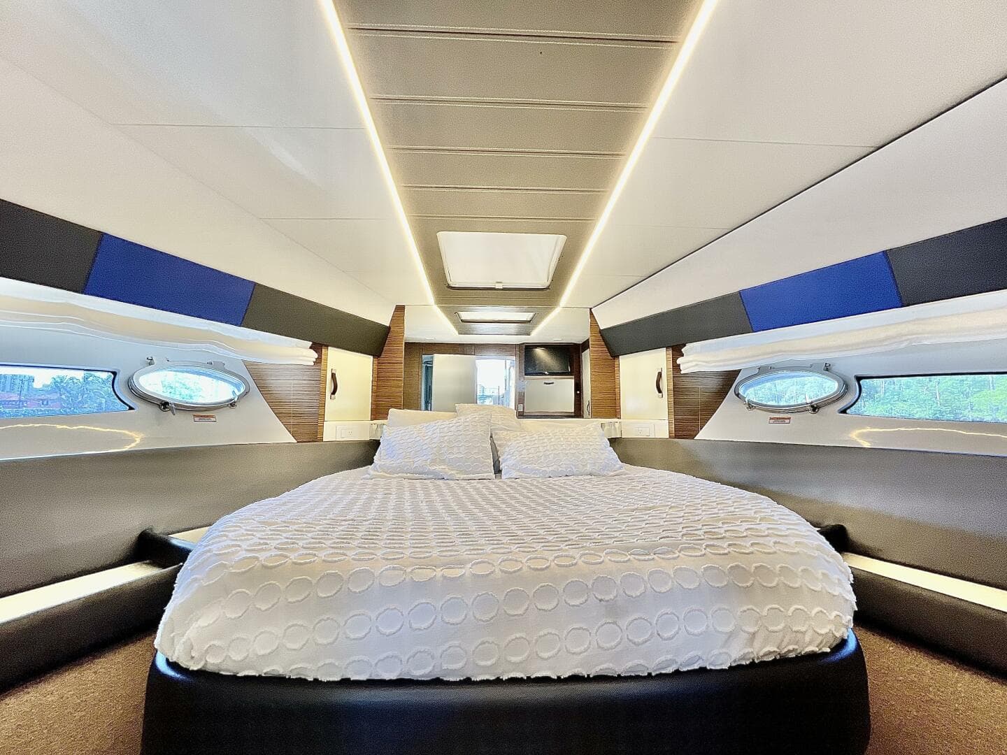 2014 Rodman Muse 44 — photo 6