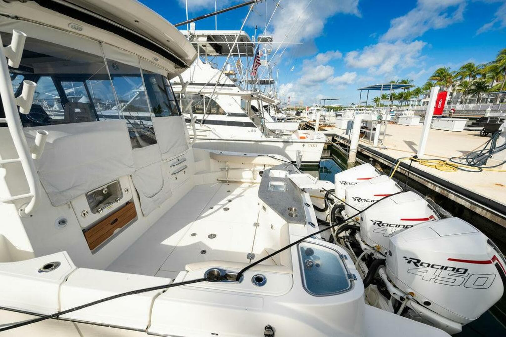 2023 Boston Whaler 405 Conquest — photo 18