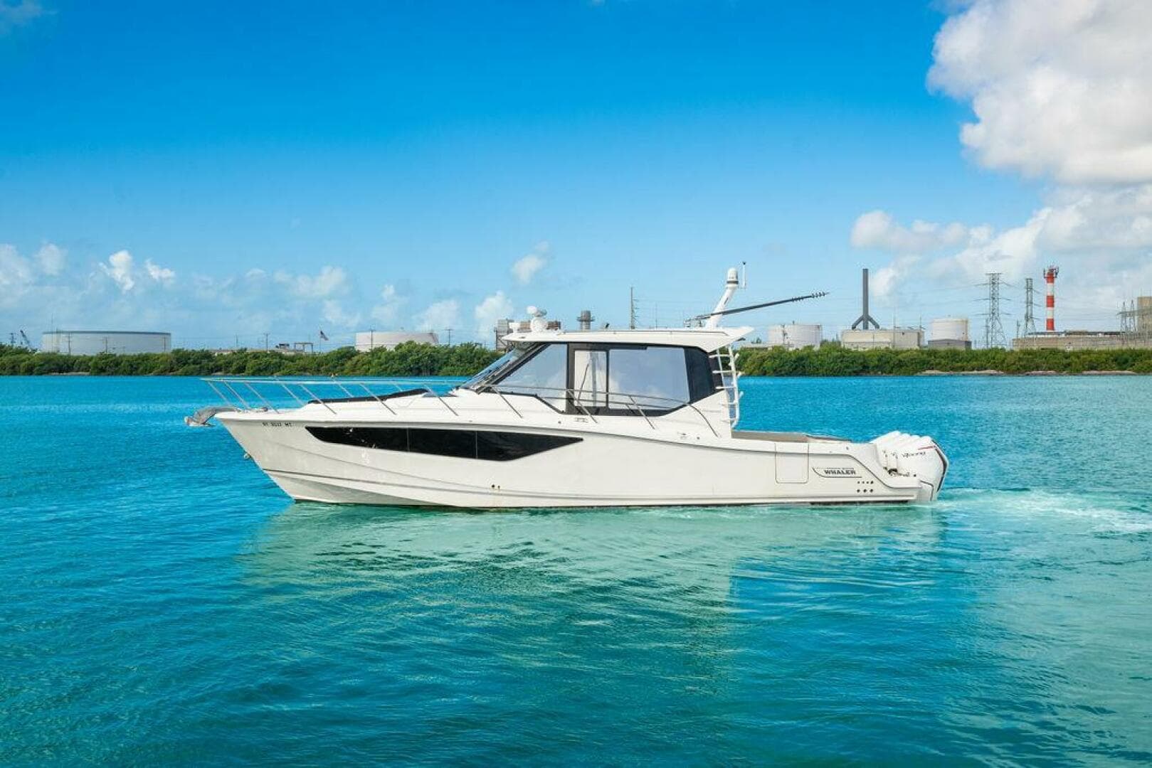 2023 Boston Whaler 405 Conquest — photo 1