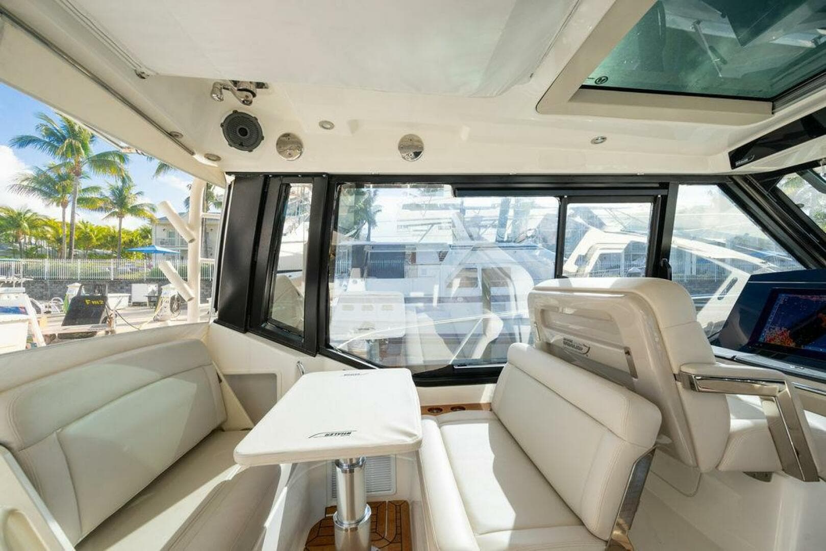 2023 Boston Whaler 405 Conquest — photo 23