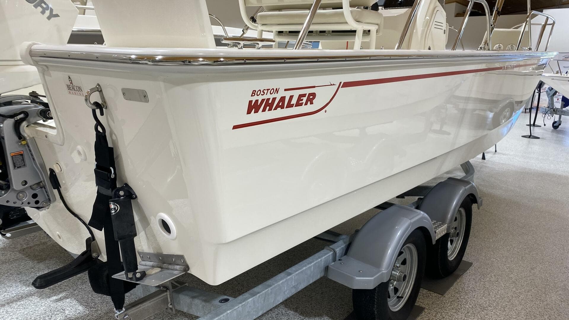 2022 Boston Whaler — photo 8
