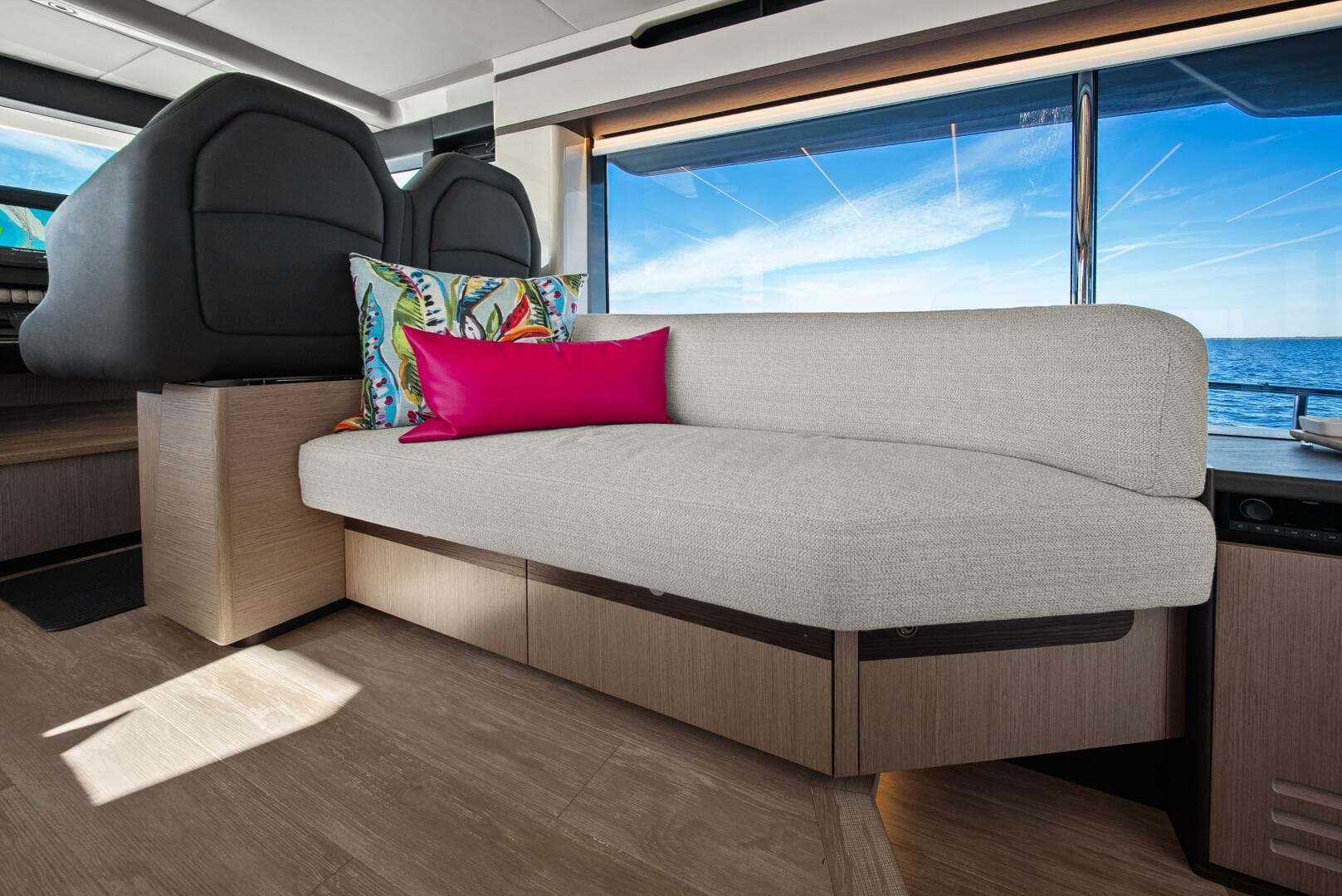 2025 Absolute 48 Navetta — photo 11