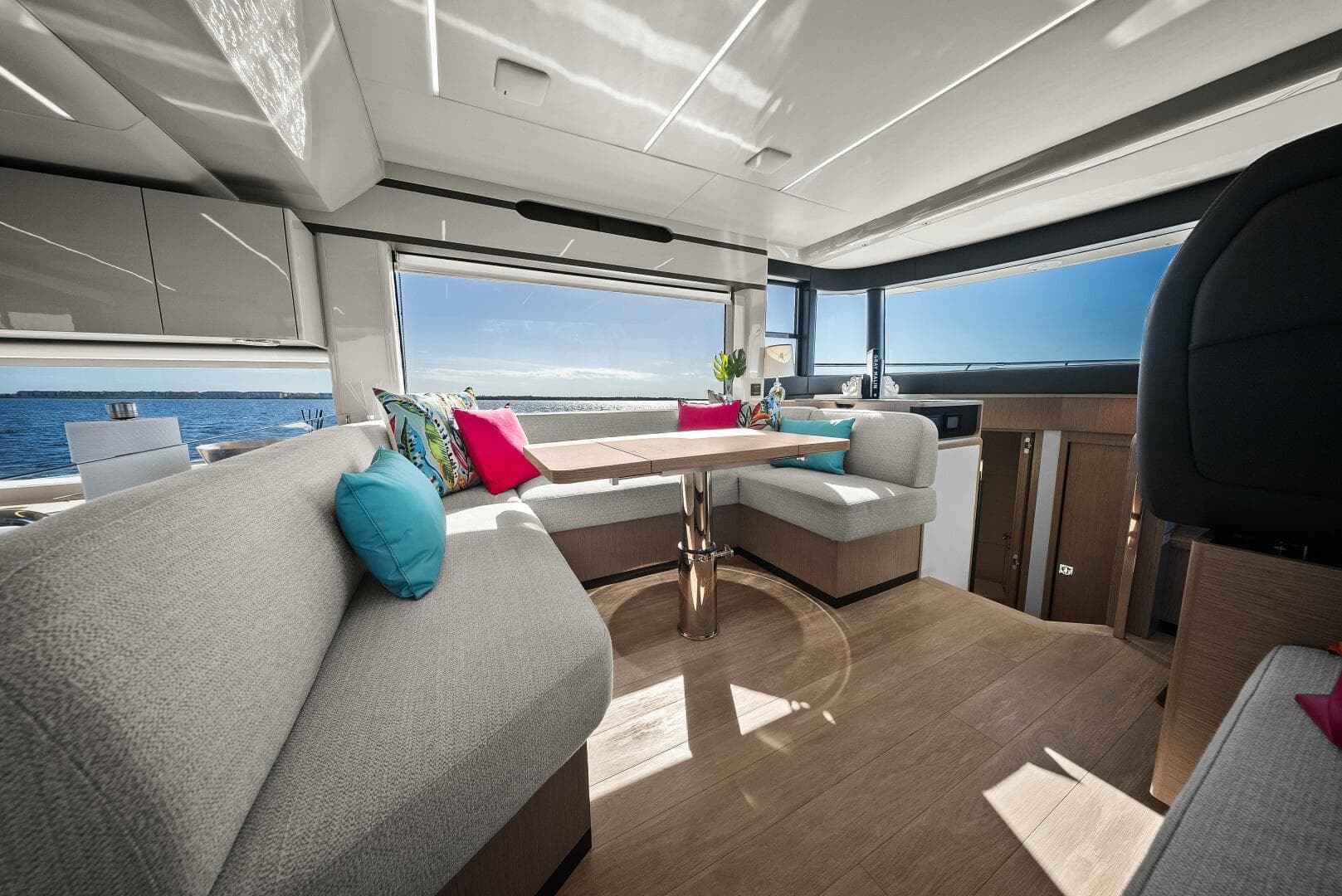 2025 Absolute 48 Navetta — photo 13
