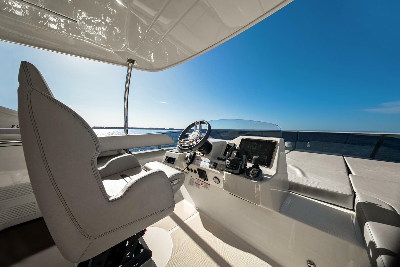 2025 Absolute 48 Navetta — photo 43