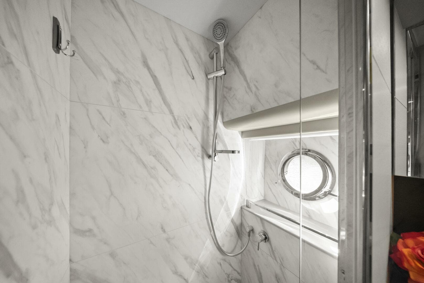 2025 Absolute 48 Navetta — photo 22