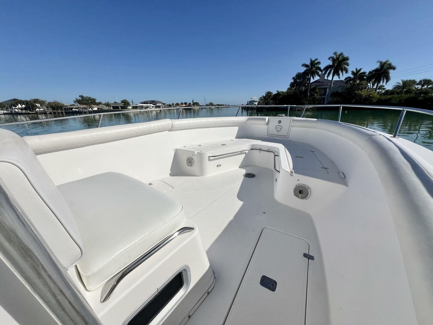 2005 Century 3200 Center Console — photo 24