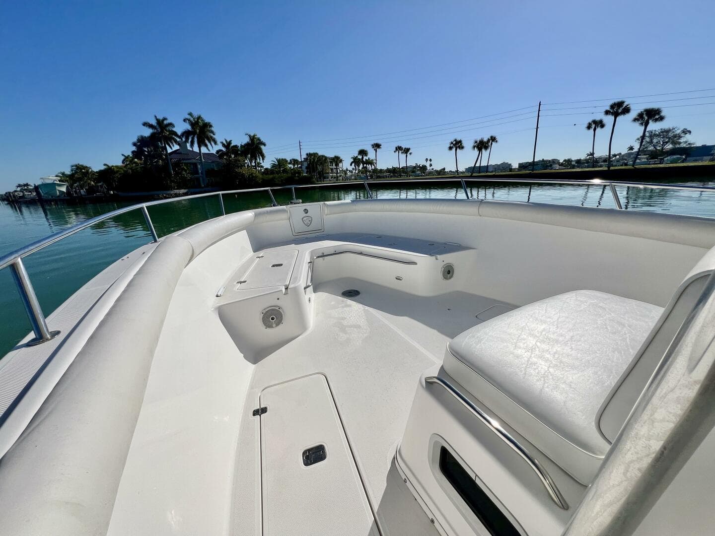 2005 Century 3200 Center Console — photo 22