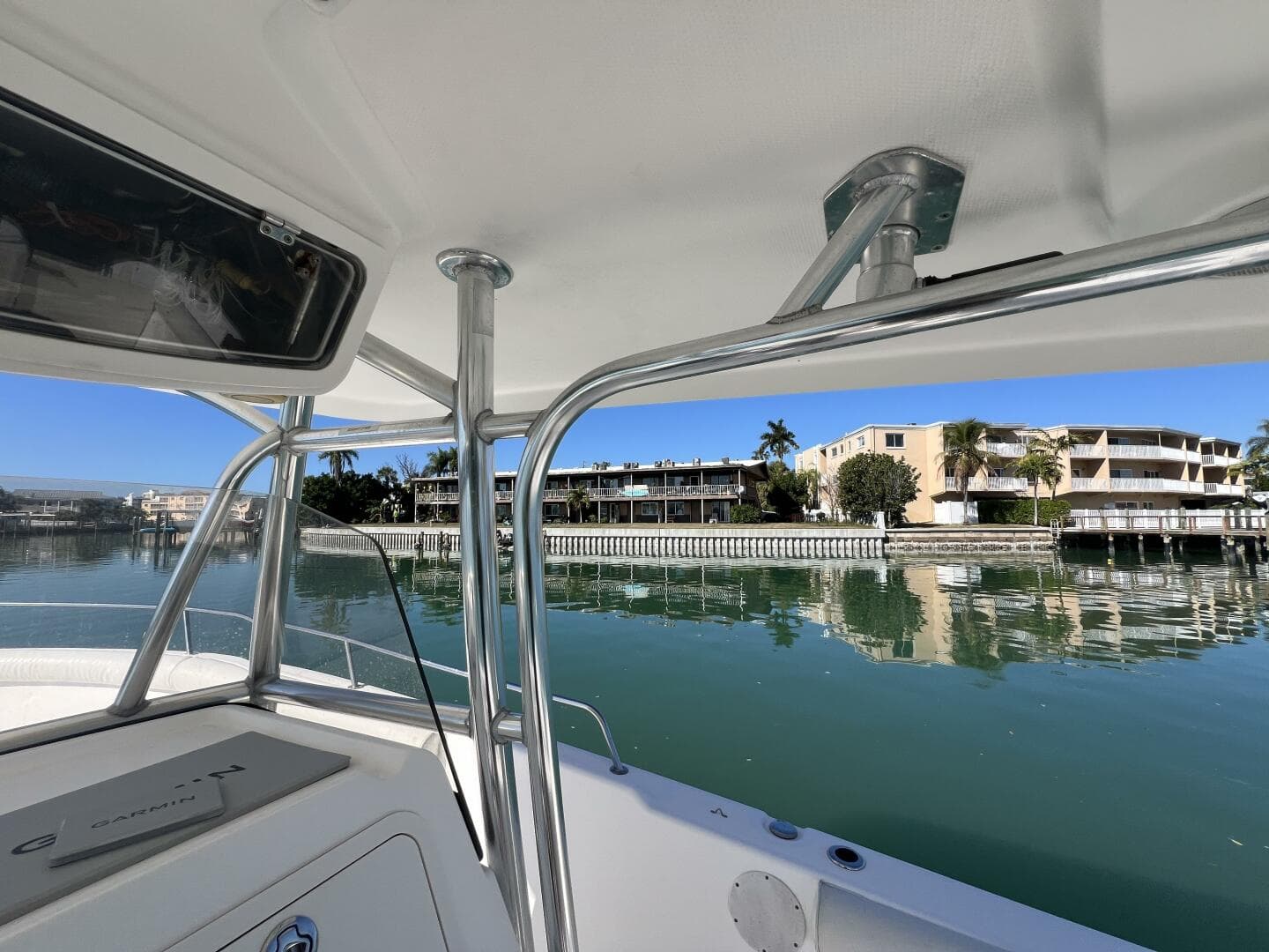 2005 Century 3200 Center Console — photo 21