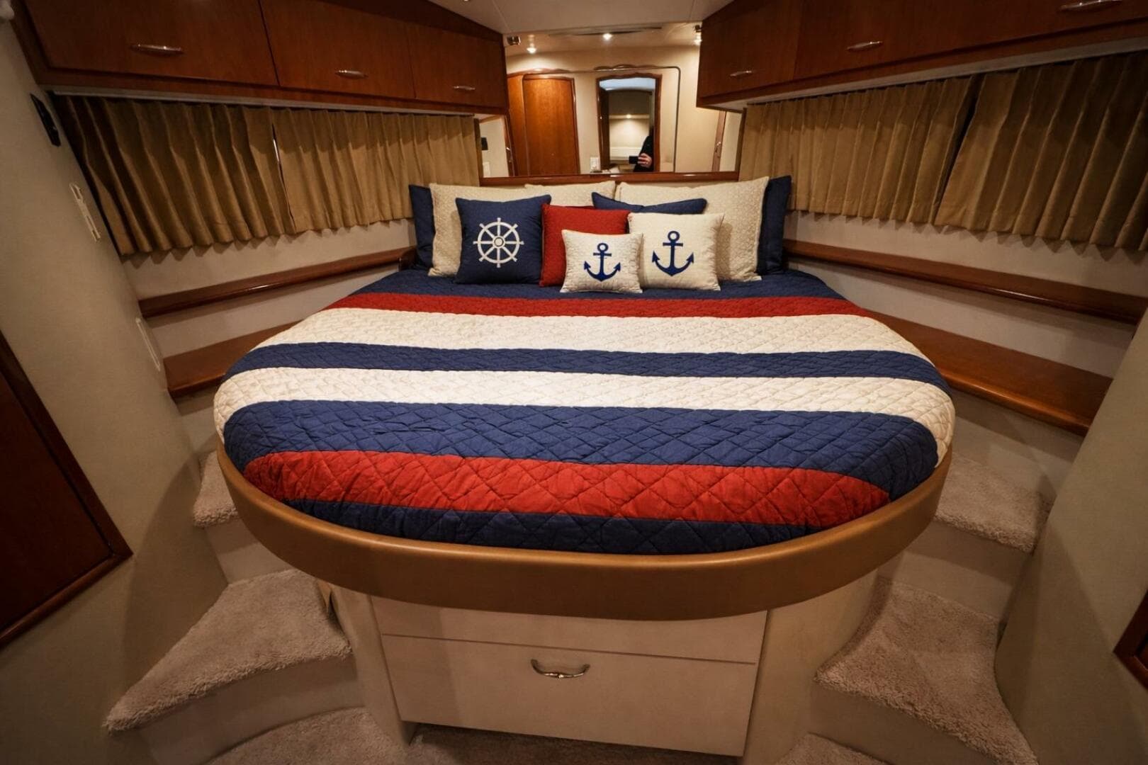 2005 Carver 36 Sedan — photo 24