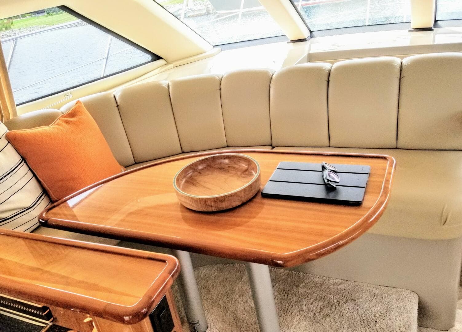 2005 Carver 36 Sedan — photo 15