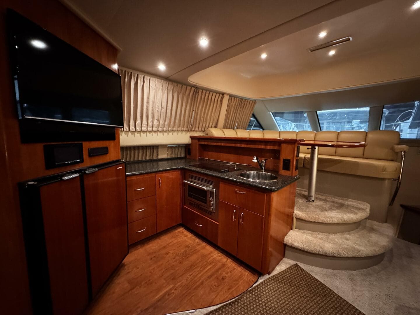 2005 Carver 36 Sedan — photo 23