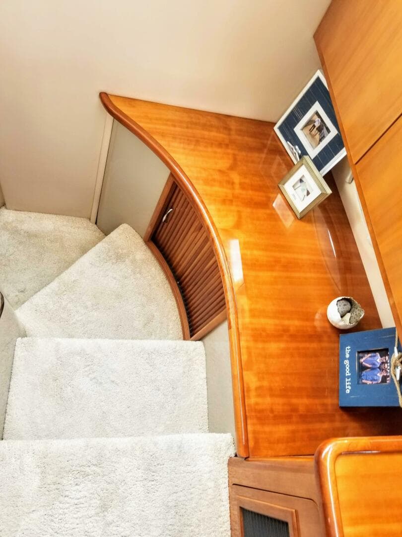 2005 Carver 36 Sedan — photo 18