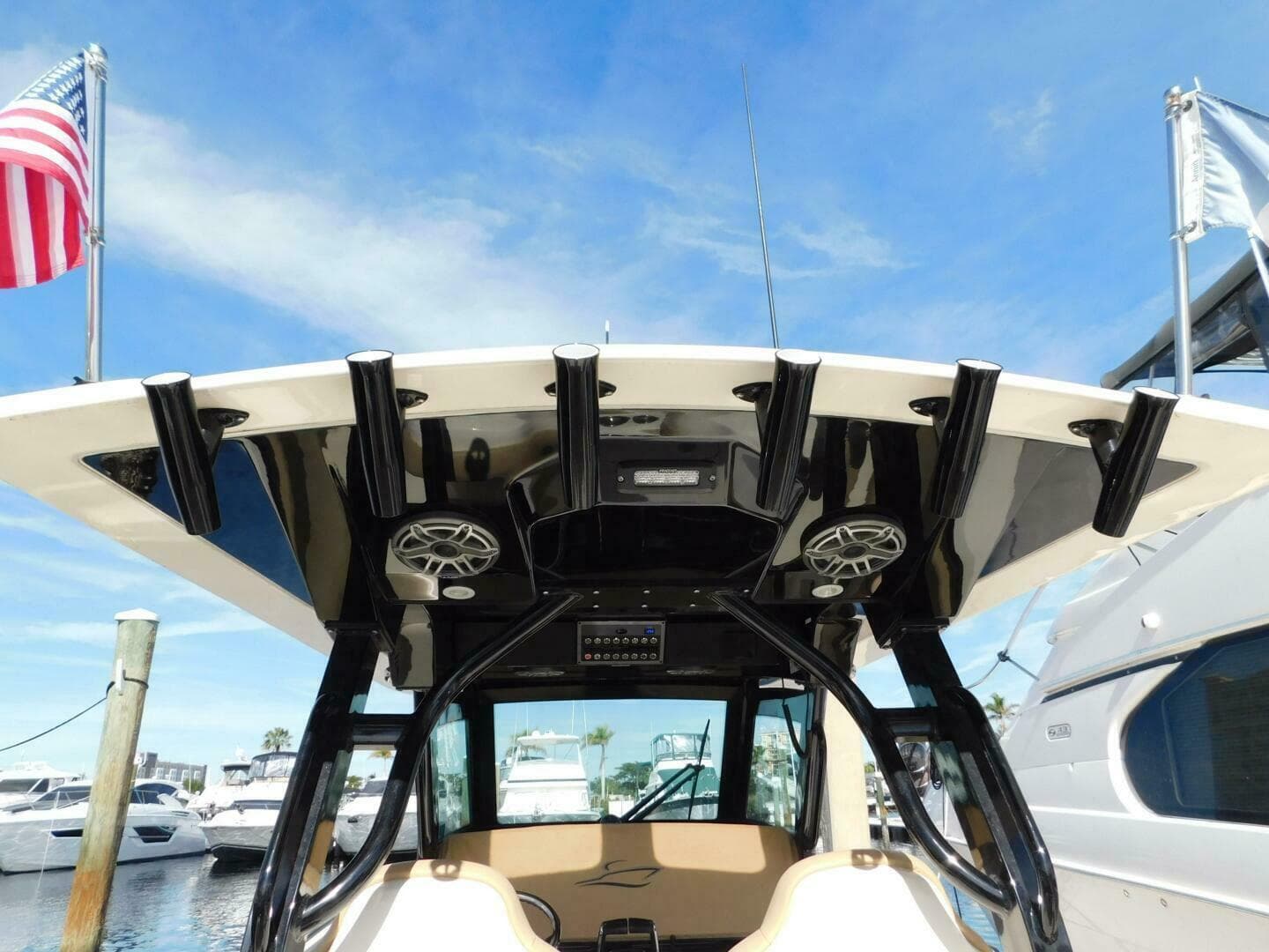 2024 Scout 330 LXF — photo 7