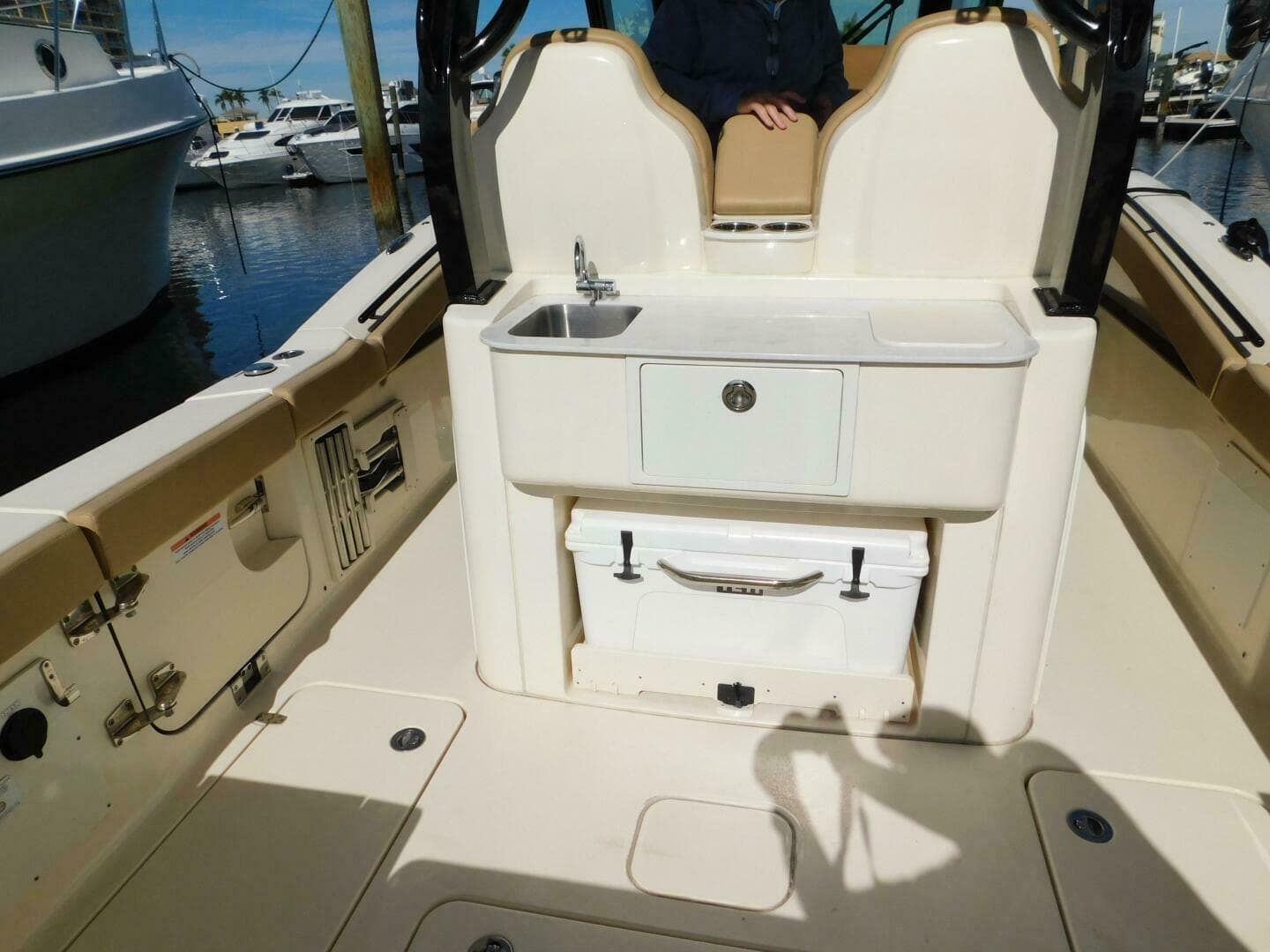 2024 Scout 330 LXF — photo 8