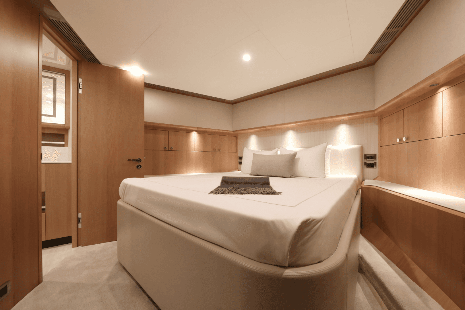 2025 Ocean Alexander 28L — photo 38