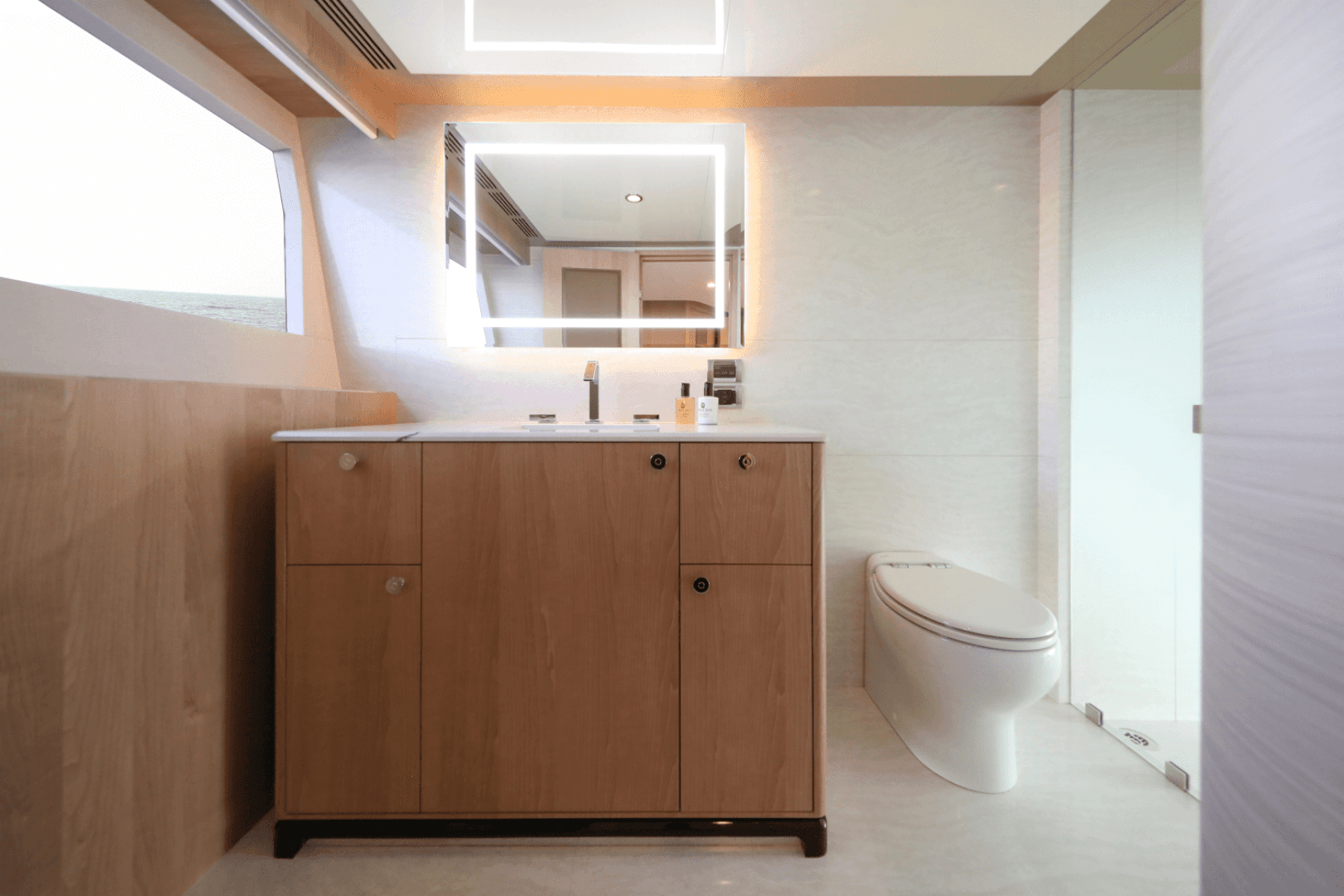 2025 Ocean Alexander 28L — photo 35