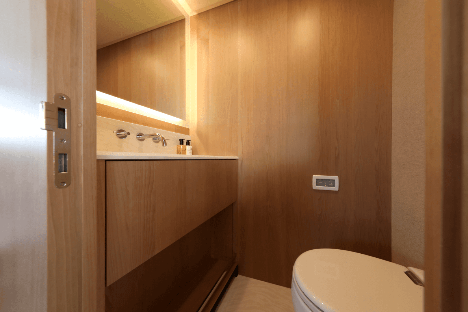 2025 Ocean Alexander 28L — photo 40