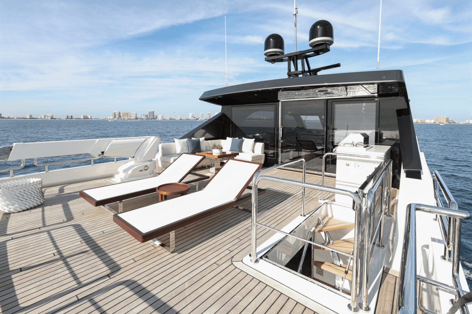 2025 Ocean Alexander 28L — photo 11