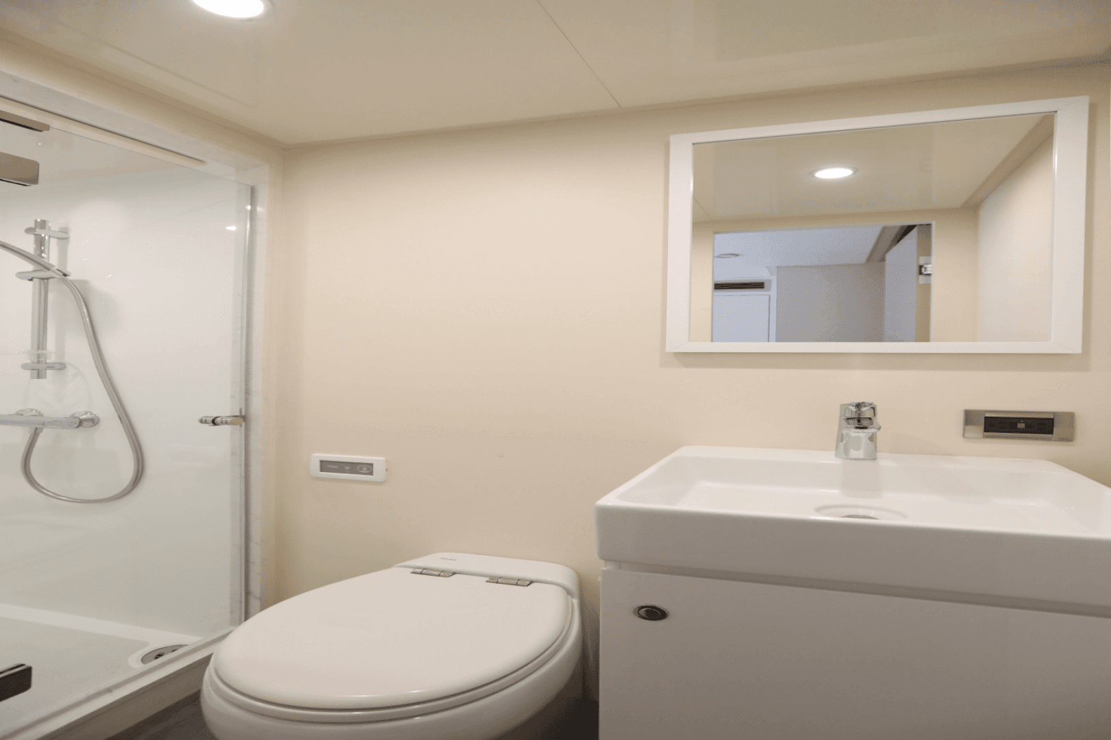 2025 Ocean Alexander 28L — photo 53