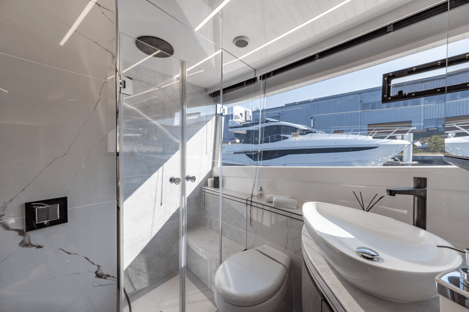 2025 Galeon 560 Fly — photo 29