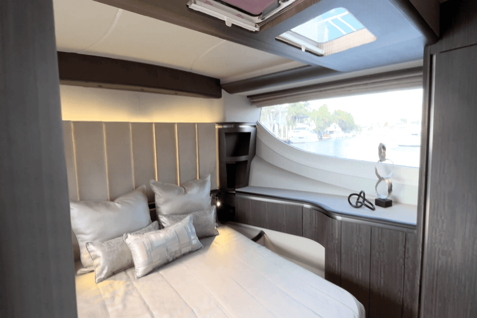 2025 Galeon 560 Fly — photo 52