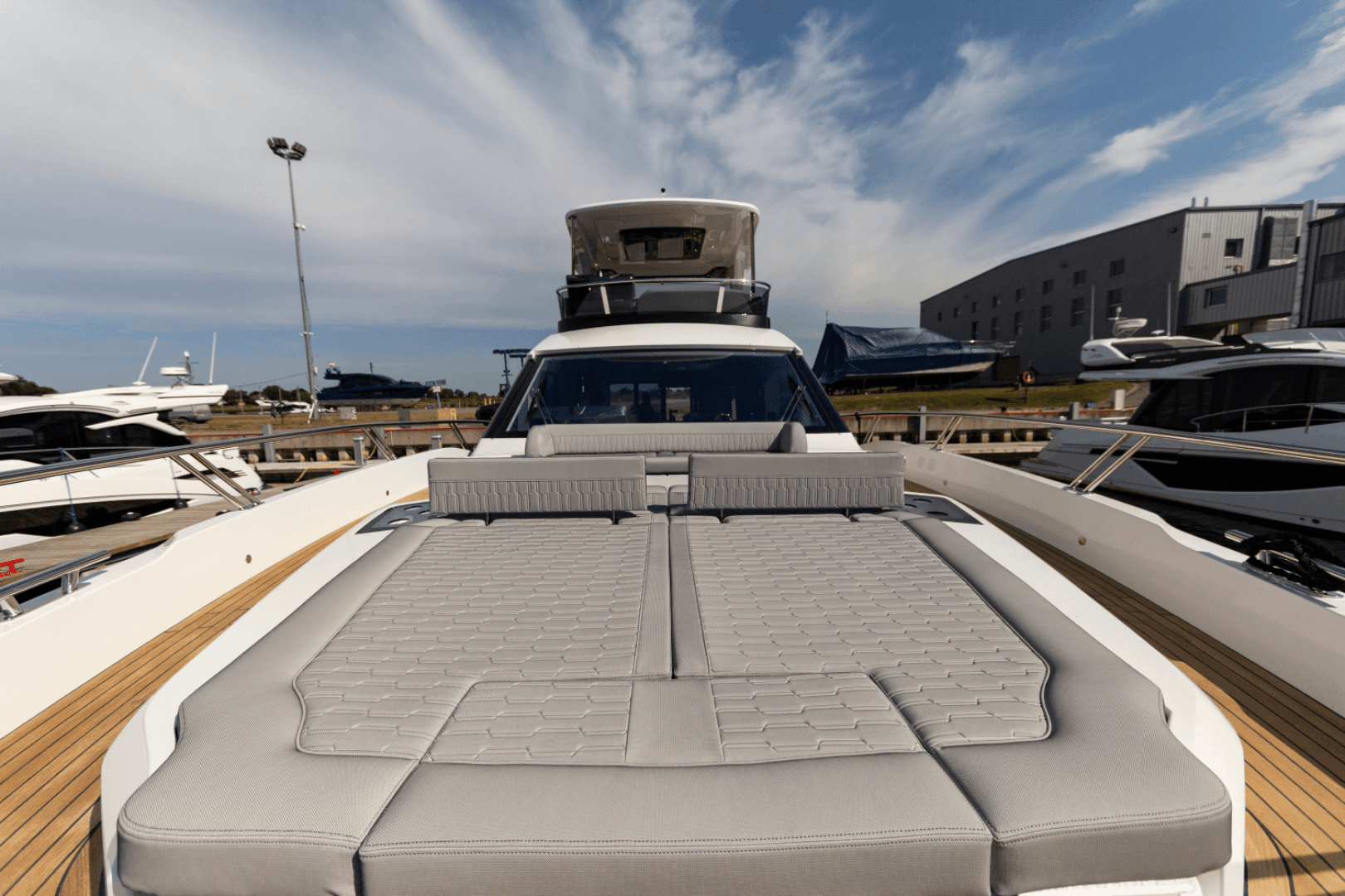 2025 Galeon 560 Fly — photo 74