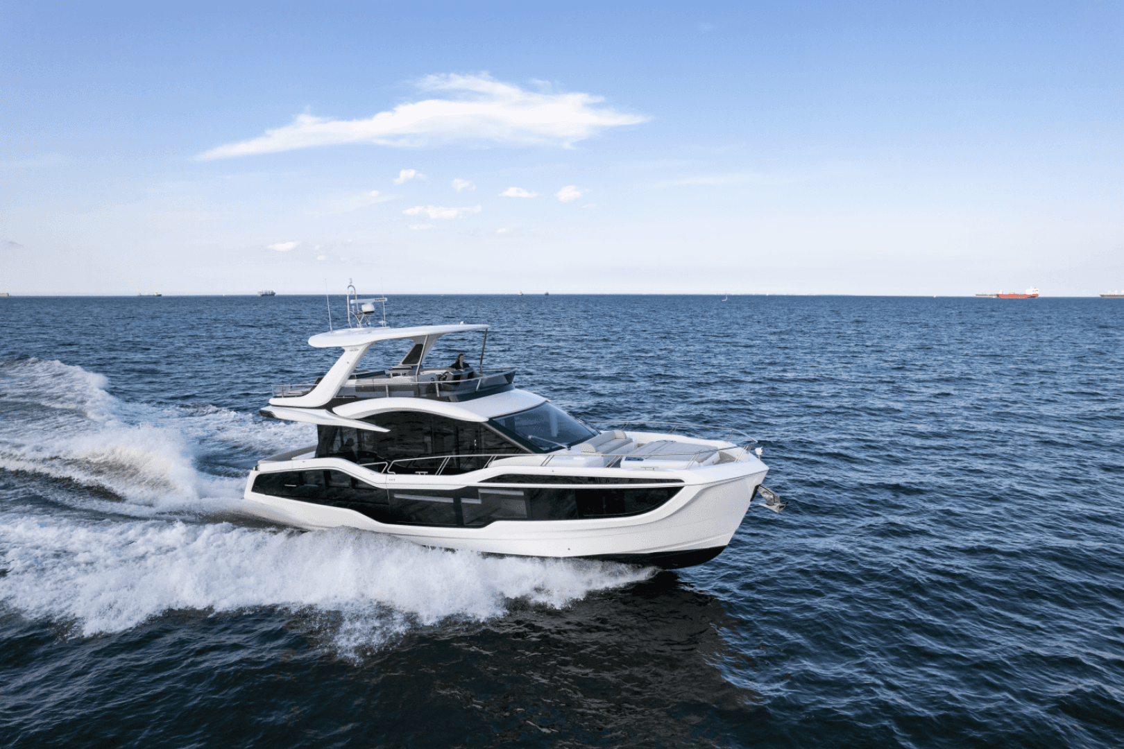 2025 Galeon 560 Fly — photo 2