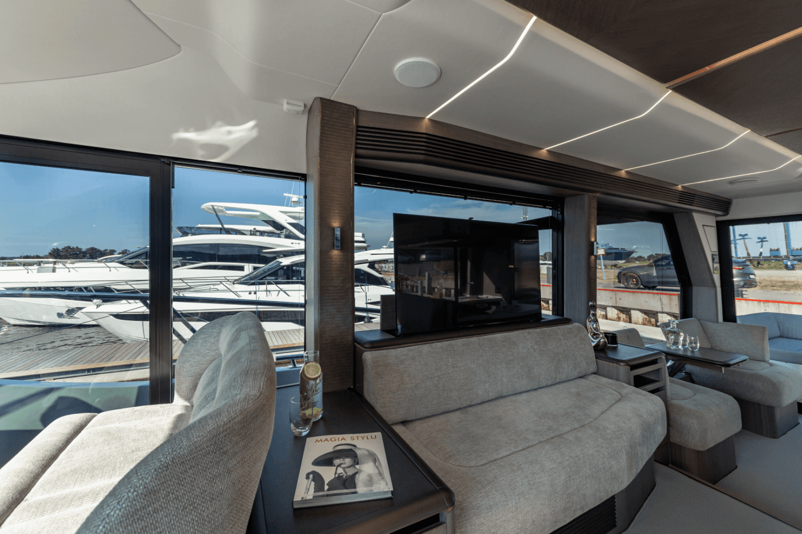 2025 Galeon 560 Fly — photo 21