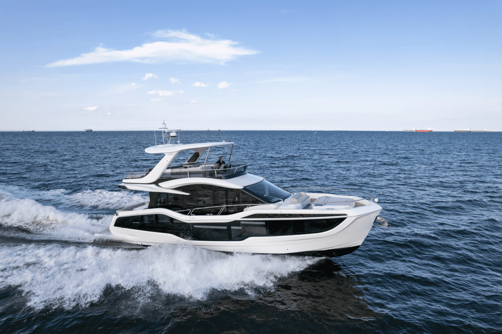 2025 Galeon 560 Fly — photo 4