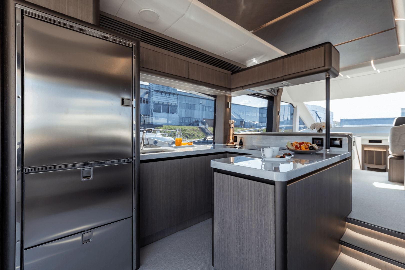 2025 Galeon 560 Fly — photo 18